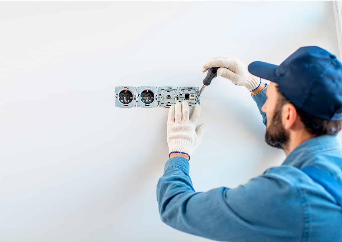 Five Major House Electrical Problems and How to Solve Them